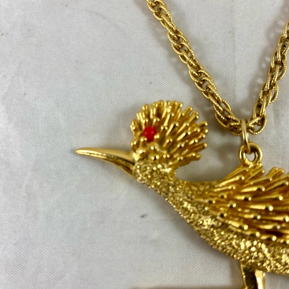 Vintage Large Gold Tone Pendant Necklace Roadrunner Southwestern 23” Inch Long - Picture 3 of 12